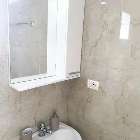 City's Apartment Himare